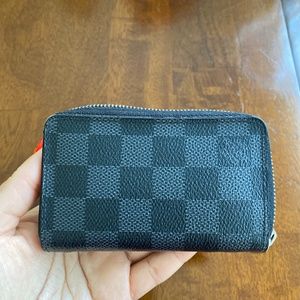 Louis Vuitton Damier Zippy Wallet